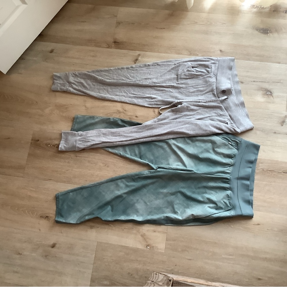 Athleta Sage and Gray Activewear Set